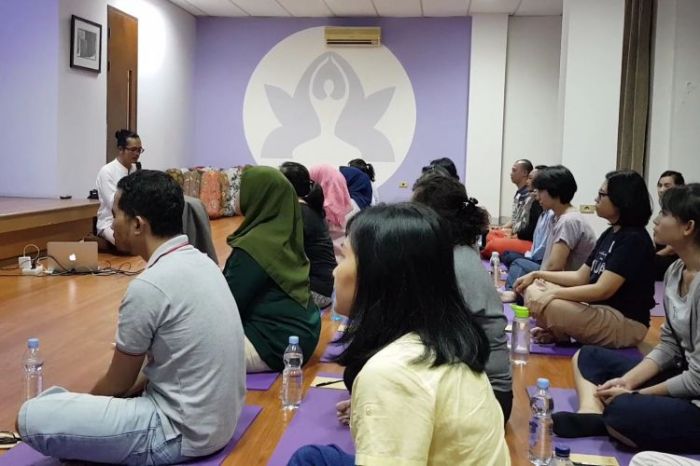 Terapis Mental yang Sembuh Lewat Meditasi dan Yoga