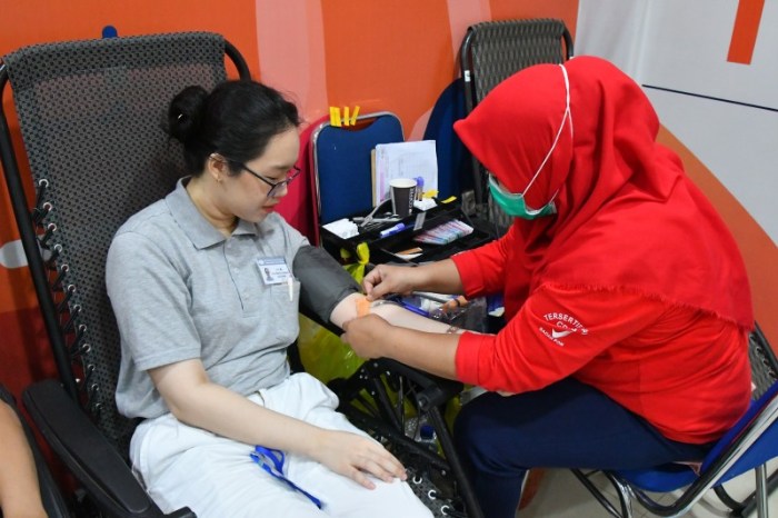 Donor Darah, Menyelamatkan Nyawa Sesama - Tzu Chi Medan - Indonesia Kisah Nyata: Donor Darah Menyelamatkan 100 Nyawa