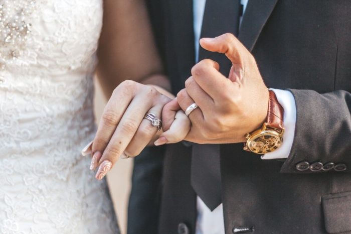 Gaya Bercinta Sehat untuk Pasangan Jarak Jauh