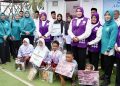 Ketum Posyandu Ajak Senam Sehat dan Salurkan Bantuan untuk Warga Huntara Aceh