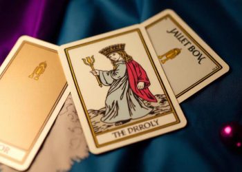 Tarot Jadi Pegangan Baru Gen Z, Dari Mistis Menjadi Alat Psikologis