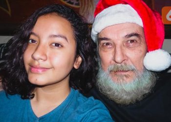 Kisah Haru Mantan Paskibraka yang Bawa Abu Ayah ke Prancis