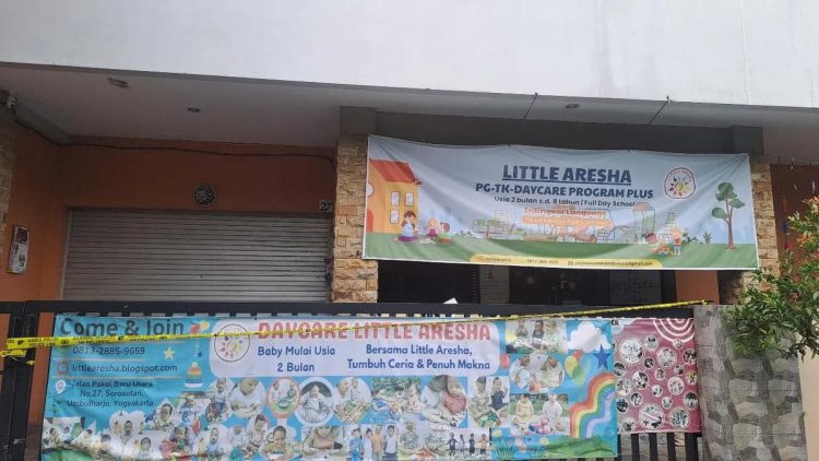 Dampak Mengikat Kaki Bayi bagi Tumbuh Kembang dan Tanda Bahayanya di Viral Daycare