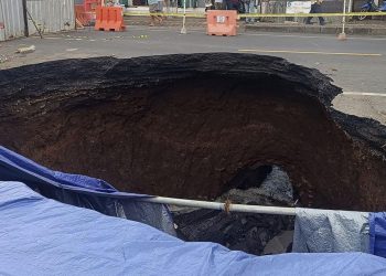 Jalan Antardesa di OKU Selatan Amblas, Lalu Lintas Terputus Total