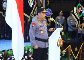 Mutasi Ratusan Perwira oleh Kapolri Sembilan Kapolda Diganti