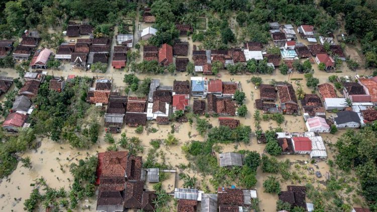 Banjir Melanda Semarang, Ribuan Warga Terpengaruh