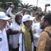 Ratusan Relawan Menyambut Jokowi di Bandara Raden Inten Lampung