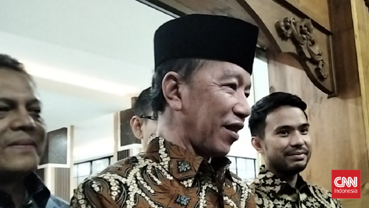 Respons Jokowi terhadap Penangkapan Roy Suryo dan Dokter Tifa di Jumat Pagi