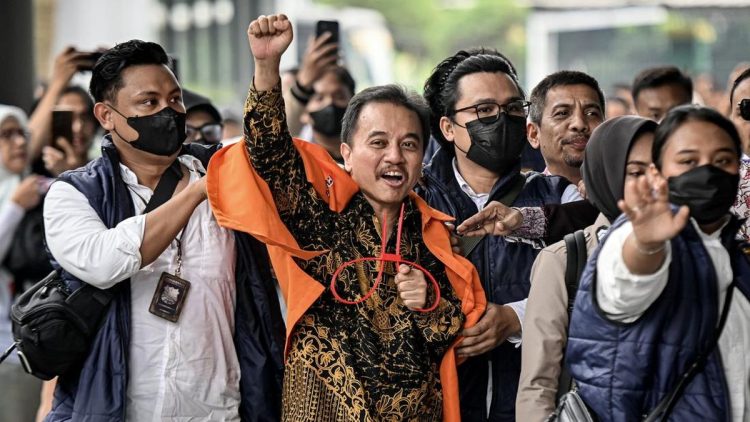 Hakim Diminta Menyatakan Penggeledahan Rumah Roy Suryo Tidak Sah