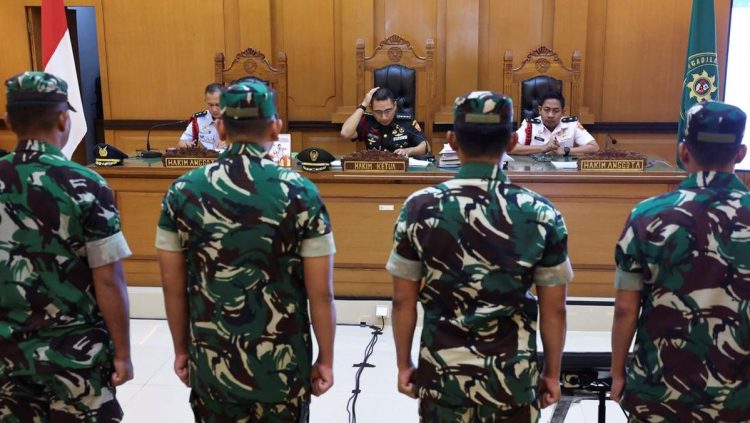 Penyiram Air Keras Divonis Bersalah, Dua Anggota TNI Dipecat