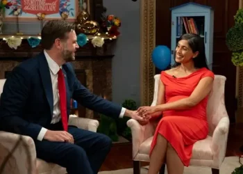 JD Vance Rayakan Kelahiran Putra Keempat dan Dukung Program Keluarga Besar