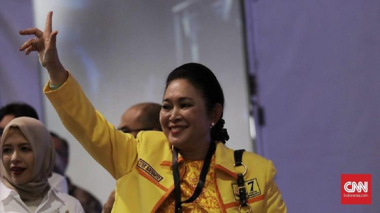 Titiek Soeharto Raih Posisi Tiga di Kejuaraan Menembak Kapolri Cup