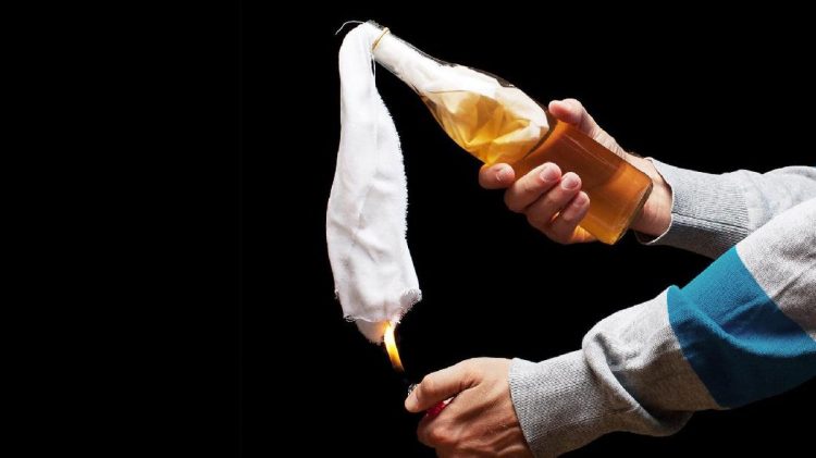 Polisi Selidiki Pelemparan Bom Molotov ke Rumah Pengacara di Ciracas