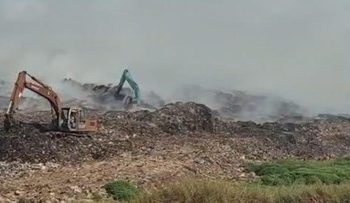 Kondisi Upaya Pemadaman Kebakaran di TPA Jatiwaringin Tangerang