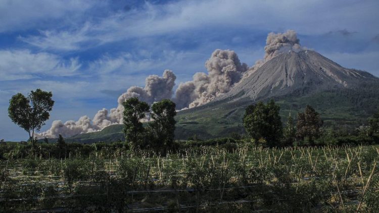Aktivitas Sinabung Naik, Pemkab Karo Keluarkan Imbauan untuk Warga