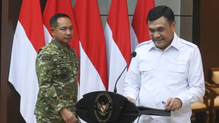 Menko Polkam Berkomentar tentang Fenomena Mal dengan Pagar Tinggi