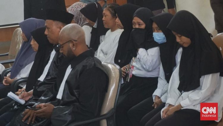 Mengantar Anak Menuju Jalan yang Salah