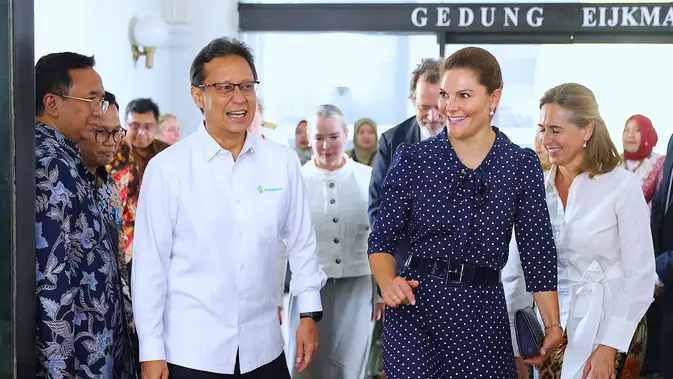 Putri Mahkota Swedia Victoria Mengamati Teknologi Genom di Indonesia