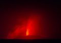 Lava Pijar yang Dimuntahkan Gunung Anak Krakatau dalam Foto