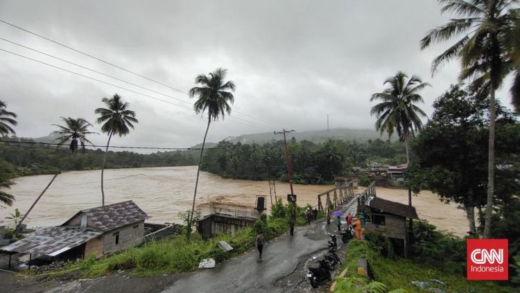 Hujan Deras Empat Kecamatan Nias Barat Terendam Banjir