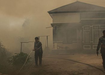 Kondisi Masyarakat Palangka Raya Tertekan Akibat Asap Kebakaran Hutan dan Lahan